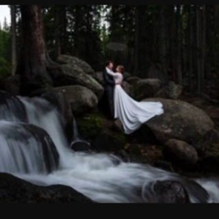 Flash Masters – How to Shoot in Midday Sun With Moira and Jesse La Plante