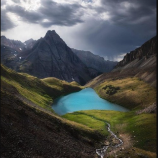 Ben Strauss – Middle Blue Lake (The Vault Series